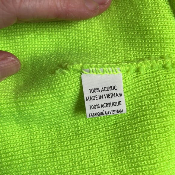 Neon yellow toque - Picture 6 of 8